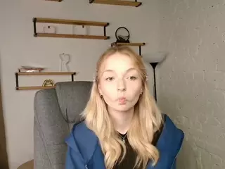 EdinaCroswell's Live Sex Cam Show
