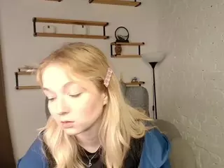 EdinaCroswell's Live Sex Cam Show