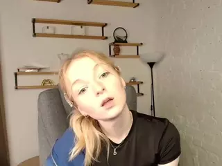 EdinaCroswell's Live Sex Cam Show
