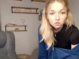 EdinaCroswell's Live Sex Cam Show