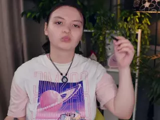 Mae's Live Sex Cam Show
