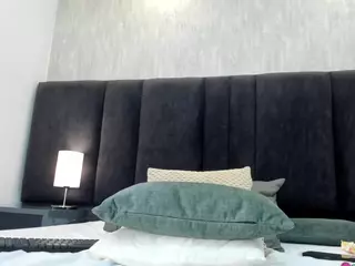 HiilaryDolce's Live Sex Cam Show