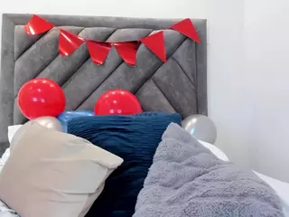 HiilaryDolce's Live Sex Cam Show