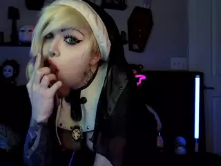 Iveystrigoi's Live Sex Cam Show
