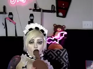Iveystrigoi's Live Sex Cam Show
