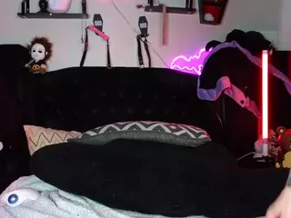 Iveystrigoi's Live Sex Cam Show
