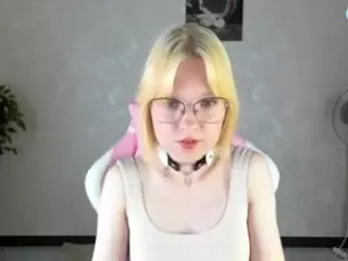 Kiss-Kr1ss's Live Sex Cam Show