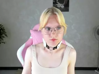 Kiss-Kr1ss's Live Sex Cam Show