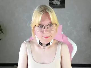 Kiss-Kr1ss's Live Sex Cam Show