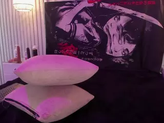 nanami-osakix's Live Sex Cam Show