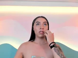 Azhly's Live Sex Cam Show