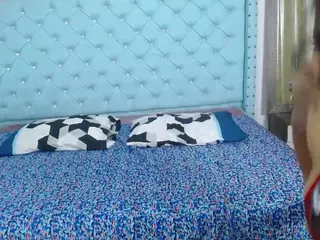 camila-curvy18's Live Sex Cam Show