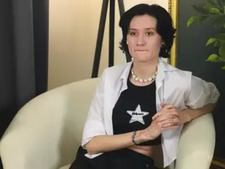 CathrynArnet's Live Sex Cam Show