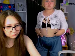 dina-4u's Live Sex Cam Show