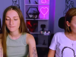 dina-4u's Live Sex Cam Show