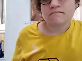 EllyGcutie's Live Sex Cam Show