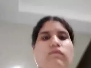 EllyGcutie's Live Sex Cam Show