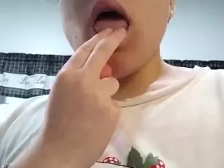 EllyGcutie's Live Sex Cam Show