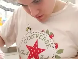 EllyGcutie's Live Sex Cam Show