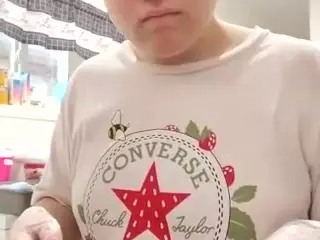 EllyGcutie's Live Sex Cam Show