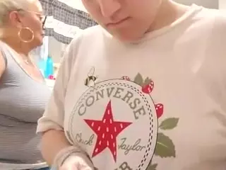 EllyGcutie's Live Sex Cam Show