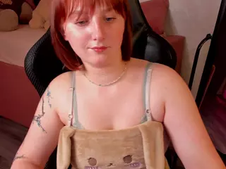 emily-dearlly's Live Sex Cam Show