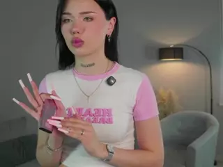FancyHelms's Live Sex Cam Show