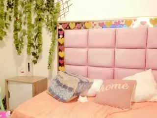 Mary-Buchanon's Live Sex Cam Show