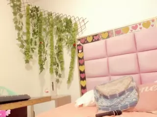 Mary-Buchanon's Live Sex Cam Show