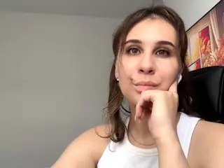 NeldaBiddy's Live Sex Cam Show