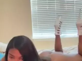 NiyomiTheGoddess's Live Sex Cam Show
