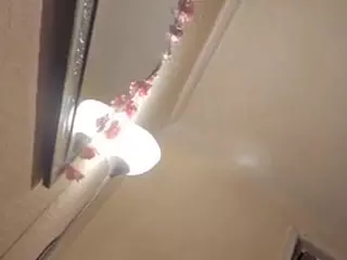 Squirts8173's Live Sex Cam Show