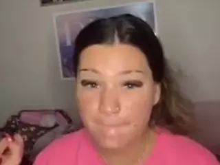 YOURMISTRESSbarbie's Live Sex Cam Show