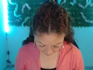 Elaine-cooper-21's Live Sex Cam Show