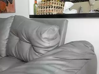 lauraswett's Live Sex Cam Show