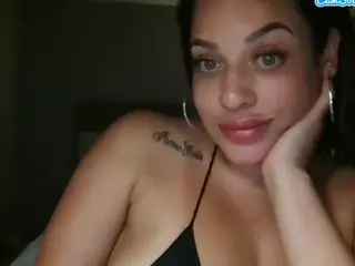 SoYummyyy's Live Sex Cam Show