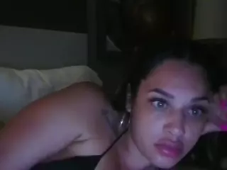 SoYummyyy's Live Sex Cam Show