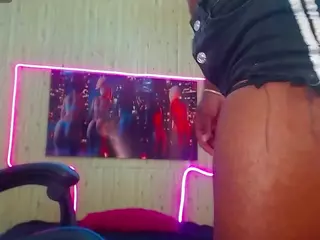 tayra-20's Live Sex Cam Show