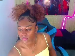 tayra-20's Live Sex Cam Show
