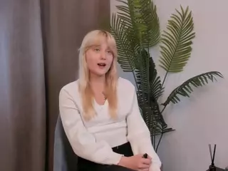 ElletteBurland's Live Sex Cam Show