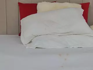 EmilyNovaa's Live Sex Cam Show