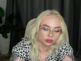 ErleneFears's Live Sex Cam Show