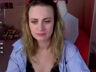 lanaglow's Live Sex Cam Show