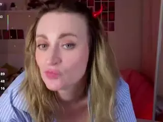 lanaglow's Live Sex Cam Show