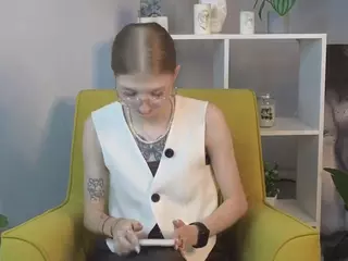LoraBiers's Live Sex Cam Show