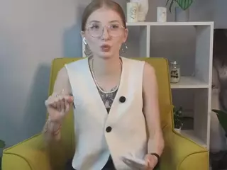 LoraBiers's Live Sex Cam Show