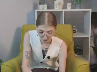 LoraBiers's Live Sex Cam Show