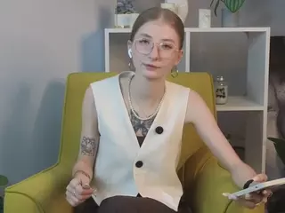 LoraBiers's Live Sex Cam Show