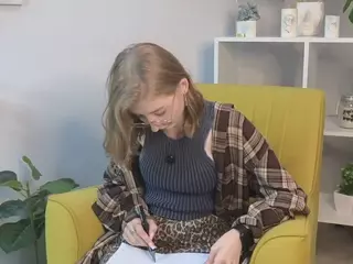 LoraBiers's Live Sex Cam Show
