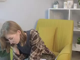 LoraBiers's Live Sex Cam Show